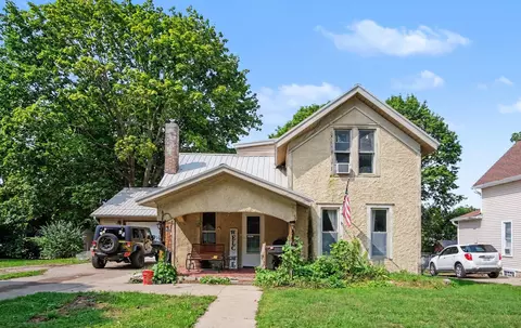 Exterior - 717 S Broas St, Belding, MI 48809 photo 3 of 8