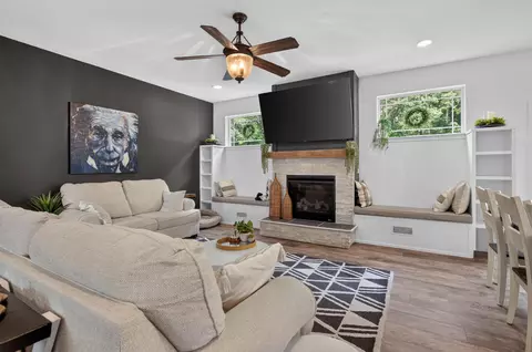 Living - 5168 Stone River Rd, Jackson, MI 49201 photo 1 of 1
