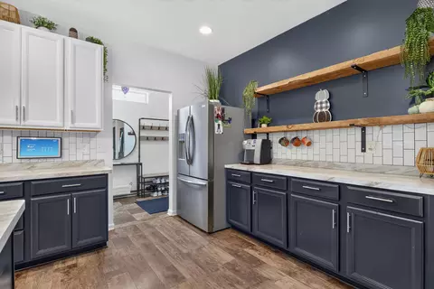 Kitchen - 5168 Stone River Rd, Jackson, MI 49201 photo 6 of 6