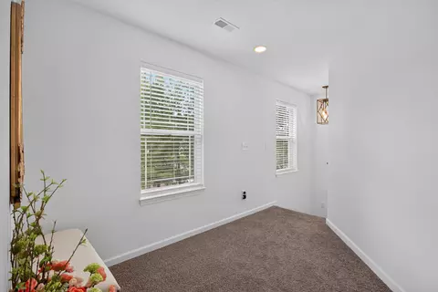 Entry Way - 5168 Stone River Rd, Jackson, MI 49201 photo 5 of 10