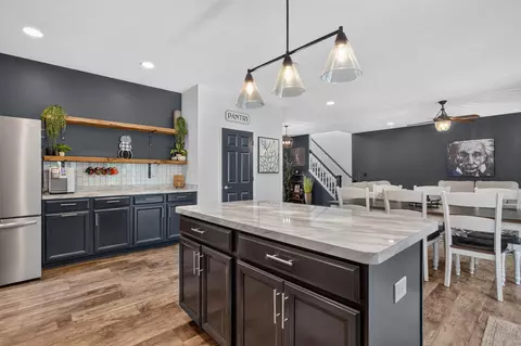 Kitchen - 5168 Stone River Rd, Jackson, MI 49201 photo 2 of 6