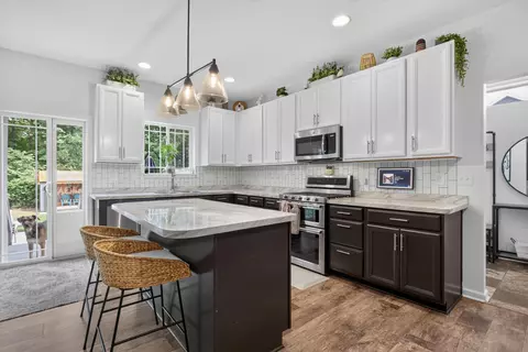 Kitchen - 5168 Stone River Rd, Jackson, MI 49201 photo 1 of 6