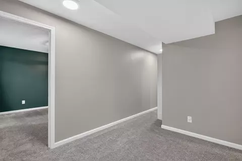 Entry Way - 5168 Stone River Rd, Jackson, MI 49201 photo 9 of 10
