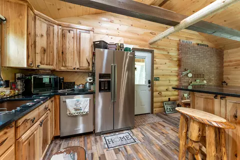 Kitchen - 10175 S Riverbend Rd, Baldwin, MI 49304 photo 1 of 6