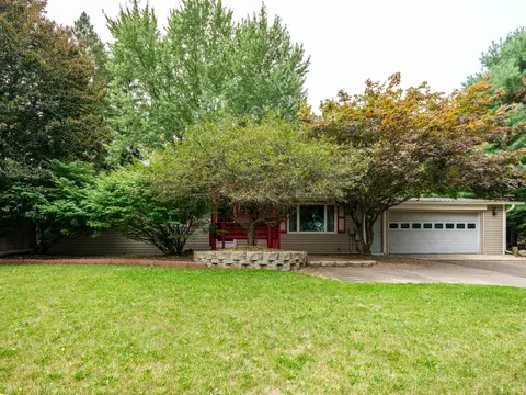 4823 Briarhill Dr, Portage, MI 49024