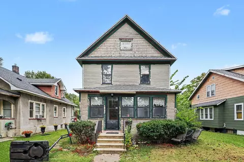 909 Clinton Ave, Kalamazoo, MI 49001
