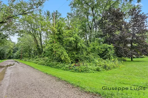 2115 Konkle Dr NE, Belmont, MI 49306