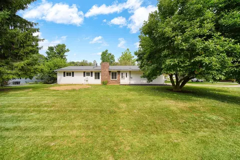Exterior - 2814 Harben St, Jackson, MI 49203 photo 2 of 10