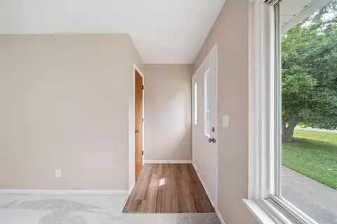 Entry Way - 2814 Harben St, Jackson, MI 49203 photo 1 of 2