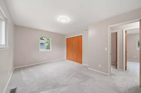 Bedroom - 2814 Harben St, Jackson, MI 49203 photo 4 of 7