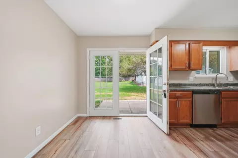 Entry Way - 2814 Harben St, Jackson, MI 49203 photo 2 of 2