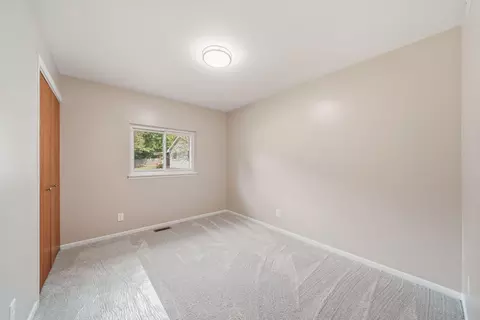 Bedroom - 2814 Harben St, Jackson, MI 49203 photo 1 of 7