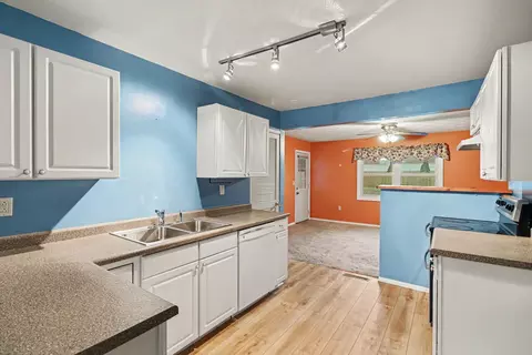 Kitchen - 735 White Pigeon Rd, Constantine, MI 49042 photo 1 of 2