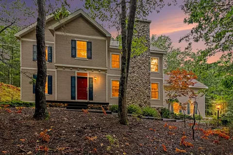 5439 Shawnee Rd, Pentwater, MI 49449