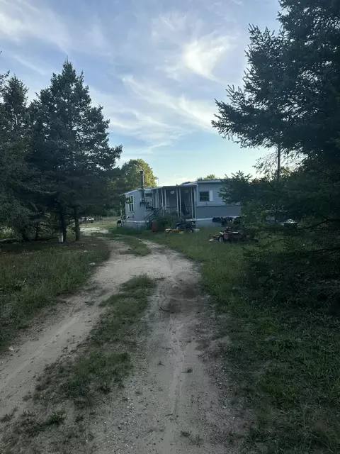 1075 E Madison Rd, Hart, MI 49420 photo 4