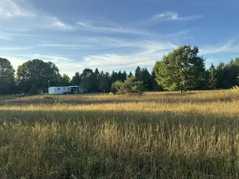 1075 E Madison Rd, Hart, MI 49420 photo 2