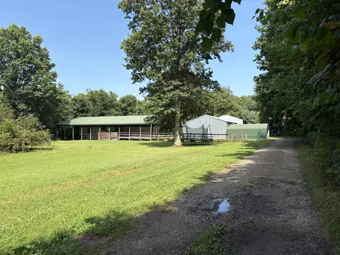 19200 Starbrick St, Edwardsburg, MI 49112