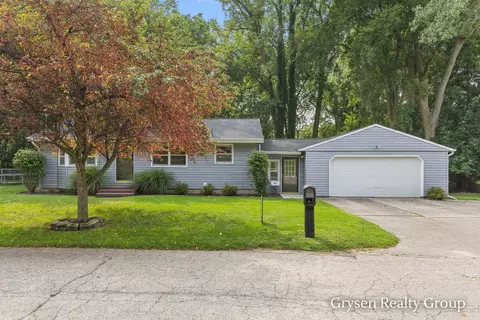 2034 Acton Rd NW, Grand Rapids, MI 49504