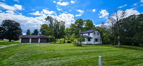 3871 W Bacon Rd, Hillsdale, MI 49242