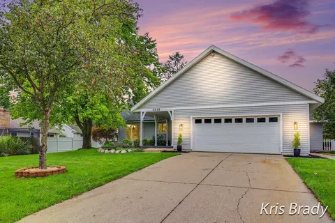 4535 Forest Lake Ct SE, Grand Rapids, MI 49546