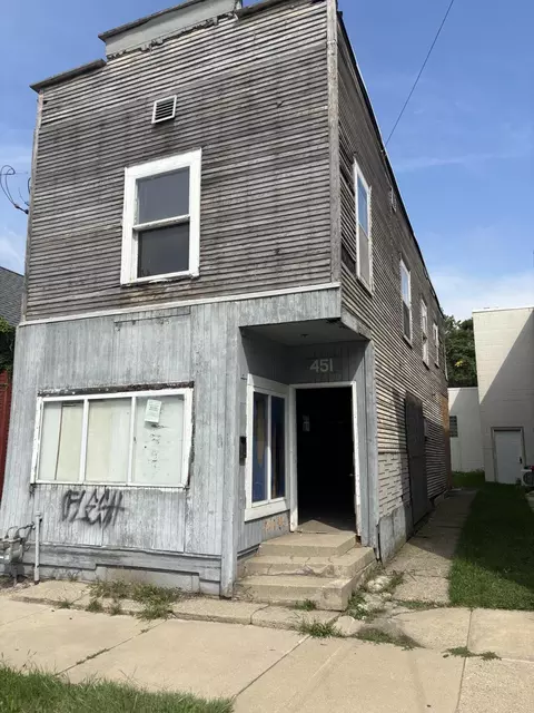 451 Carrier St NE, Grand Rapids, MI 49505