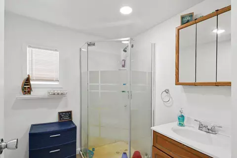 Bath - 3098 N Arrowhead Pass, White Cloud, MI 49349 photo 1 of 1