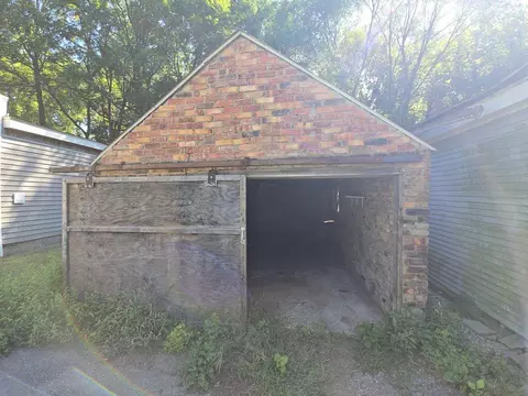 Other - 1915 River St, Jackson, MI 49202 photo 3 of 32