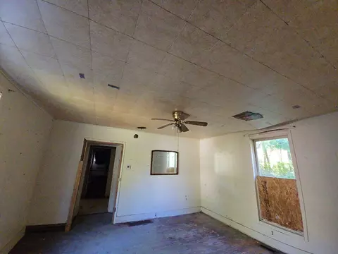 Living - 1915 River St, Jackson, MI 49202 photo 1 of 1