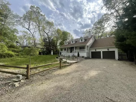 204 Talahi Trl, Michigan City, IN 46360
