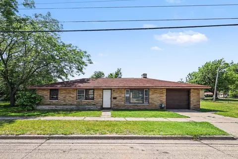 1635 Roberts St, Muskegon, MI 49442