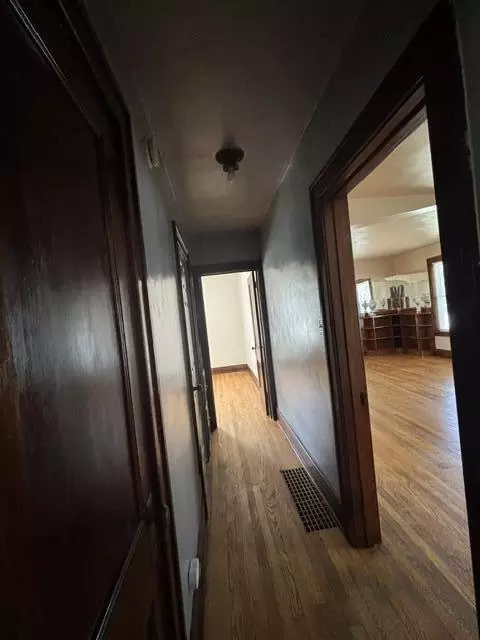 Entry Way - 635 E Main St, Benton Harbor, MI 49022 photo 1 of 3
