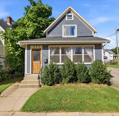 325 Grand Ave NE, Grand Rapids, MI 49503
