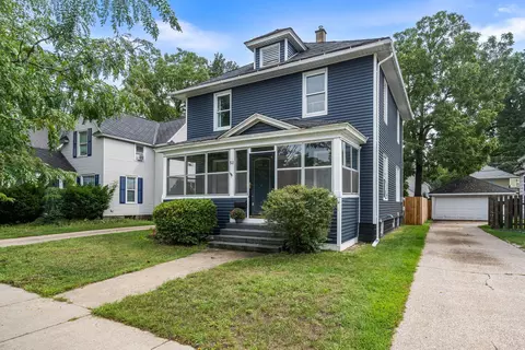 52 W 17th St, Holland, MI 49423