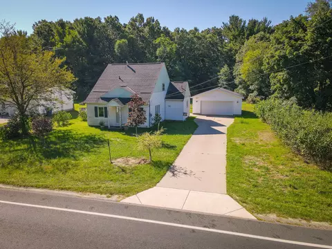 1807 Shettler Rd, Muskegon, MI 49444