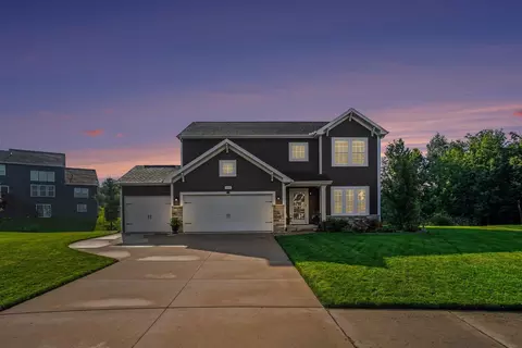 8866 Cobble Dr SW, Byron Center, MI 49315