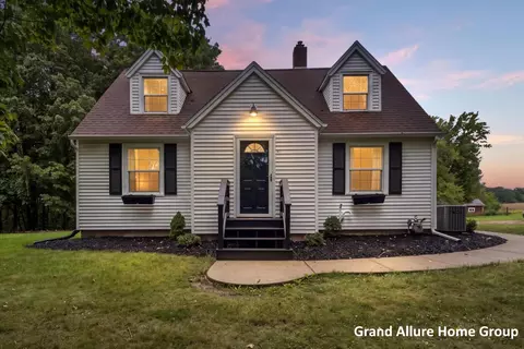 5119 18 Mile Rd NE, Cedar Springs, MI 49319