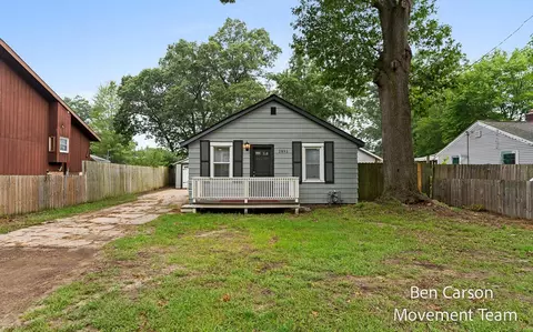 2891 Bailey St, Norton Shores, MI 49444