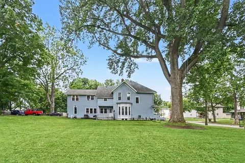 Exterior - 939 Maple Ave, Jackson, MI 49203 photo 2 of 4