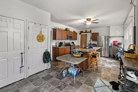 Kitchen - 939 Maple Ave, Jackson, MI 49203 photo 2 of 2