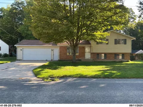 4906 Stony Creek Ave NW, Comstock Park, MI 49321