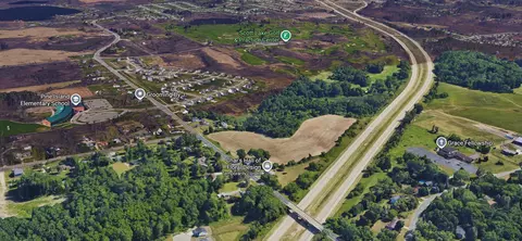 5952 Pine Island Dr NE, Comstock Park, MI 49321