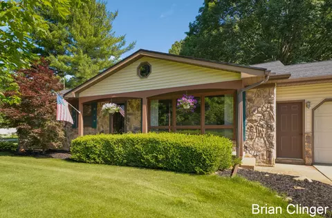 4161 Springfield Ct, Hudsonville, MI 49426