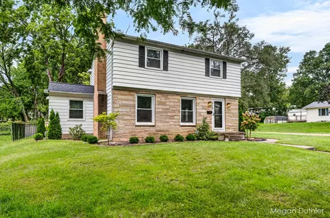 723 Maridell Ave NW, Grand Rapids, MI 49504
