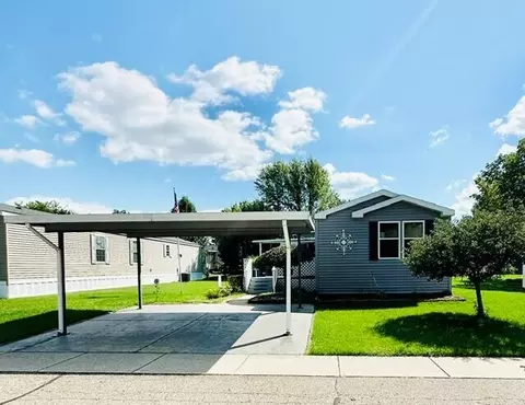 5318 Palfrey Pl, Caledonia, MI 49316