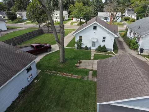 Exterior - 627 W Monroe St, Jackson, MI 49202 photo 1 of 4