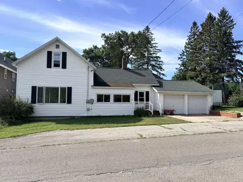 10 Bridge St, Manistee, MI 49660