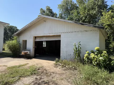 Exterior - 52524 Johnson Rd, Three Rivers, MI 49093 photo 2 of 3