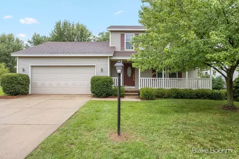 2251 Yorktown Dr SE, Kentwood, MI 49508