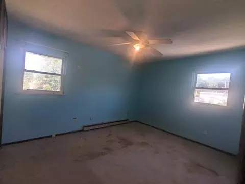 Bedroom - 934 Hendricks Dr, Monroe, MI 48162 photo 2 of 4