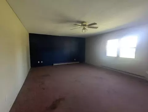 Living - 934 Hendricks Dr, Monroe, MI 48162 photo 2 of 2